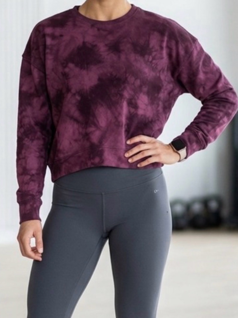 All In Motion • Plum Tie-Dye Cropped Sweatshirt Size L